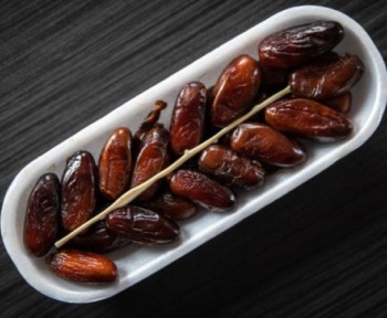 How to Dry Dates at Home: Simple Steps and Tips
