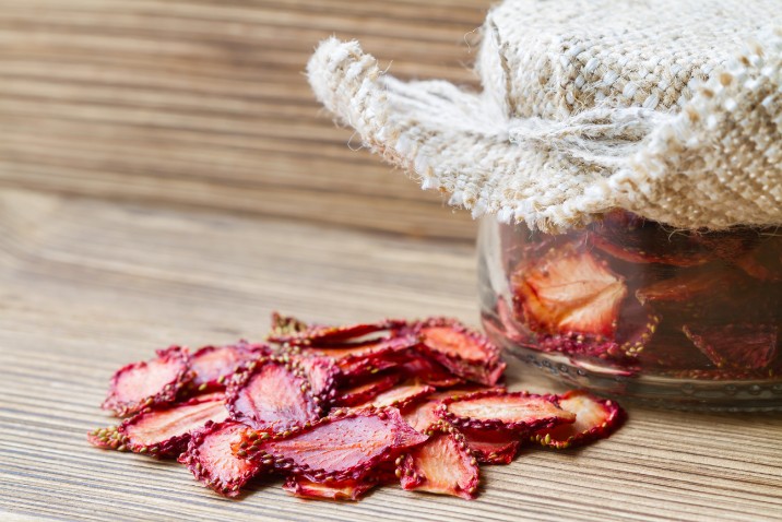 How to Use Freeze-Dried Strawberries: Creative Ideas and Tips