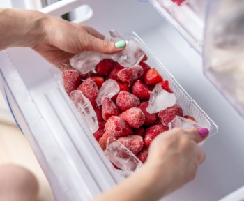 How to Freeze Dry Strawberries: A Complete Guide