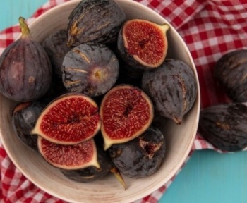 Dried Fig Fruit vs. Fresh Figs: Which is Better?