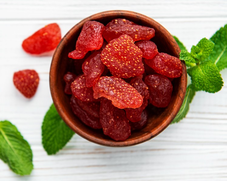 How to Use Freeze-Dried Strawberries: Creative Ideas and Tips