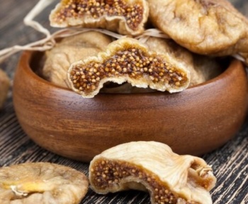 Dried Fig Fruit for Skin Health: How to Achieve Glow