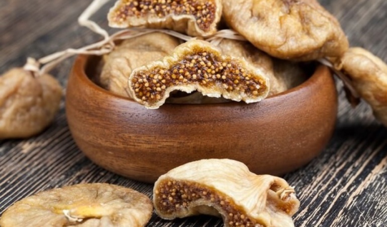 Dried Fig Fruit for Skin Health: How to Achieve Glow