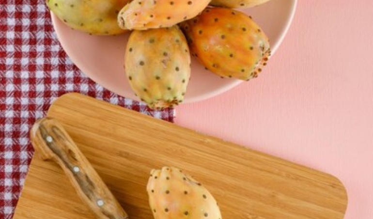 How to Cut and Eat Prickly Pear (Cactus Fruit)