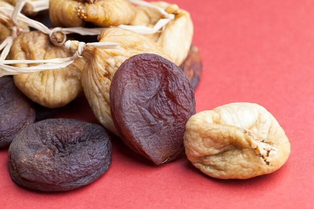 How to Eat Fig Dry Fruit: A Comprehensive Guide