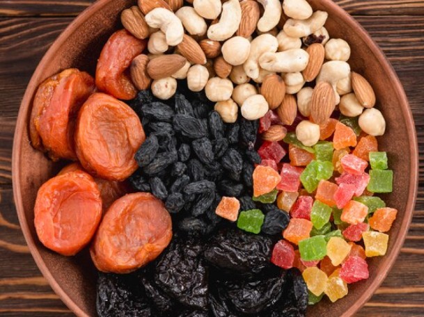 What Dried Fruits Are in Tropical Trail Mix?