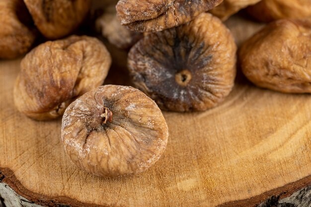 Dried Fig Fruit Benefits for Heart Health and Cholesterol