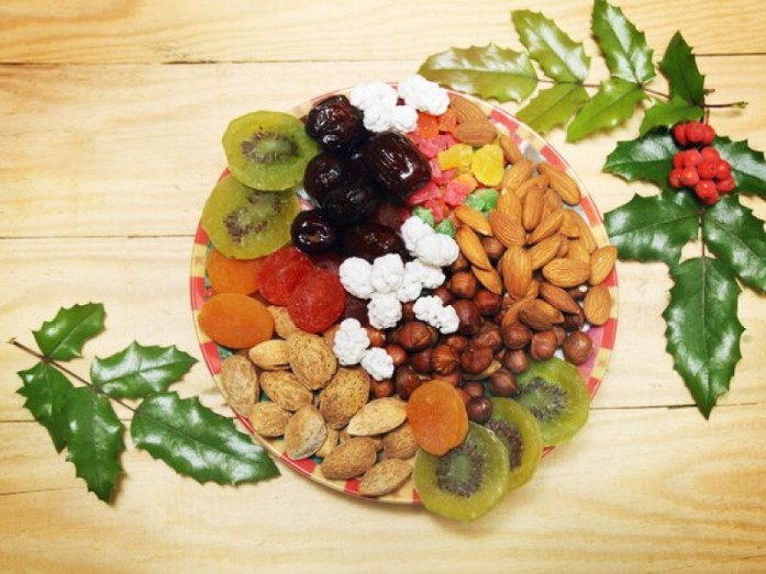 What Dried Fruits Are in Tropical Trail Mix?