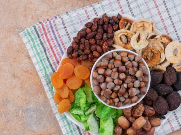 What Dried Fruits Are in Tropical Trail Mix?