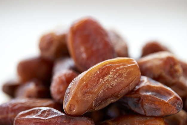 Can Diabetics Eat Dried Dates? Health Benefits and Risks