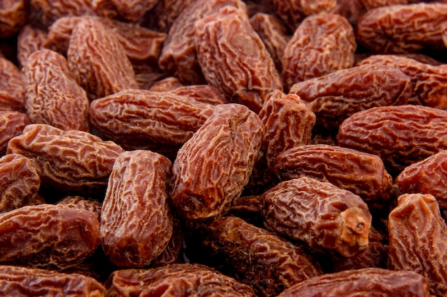 How to Identify Fresh vs. Dried Dates: A Complete Guide