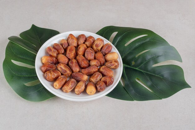 Are Dried Dates Healthy for You? Benefits and Nutritional Facts